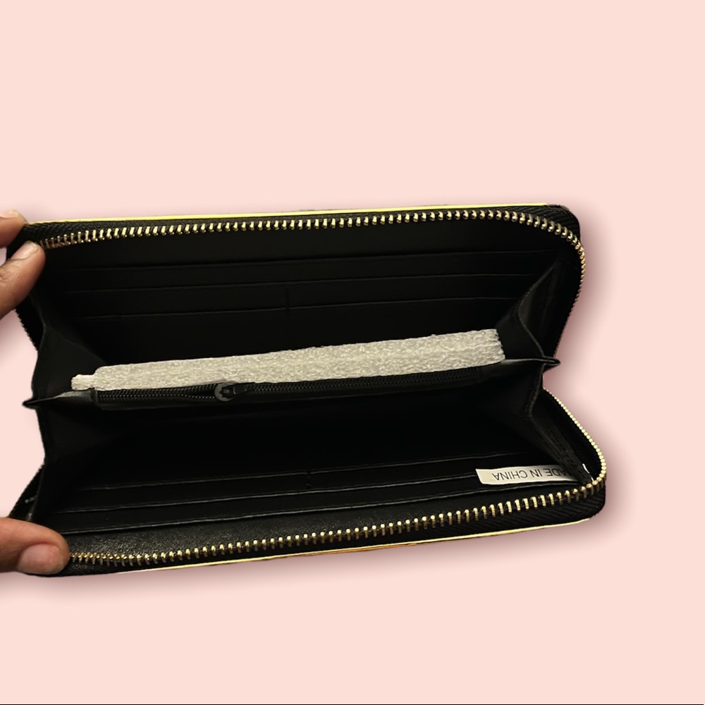 Metallic gold wallet - Picture 2 of 4